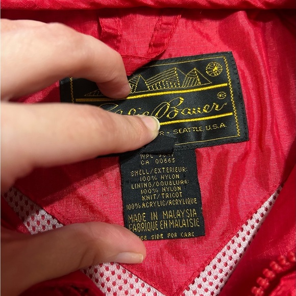 Eddie Bauer Mens Vintage Red Nylon Windbreaker Zip Up L Vented Packable Hood - Picture 8 of 8